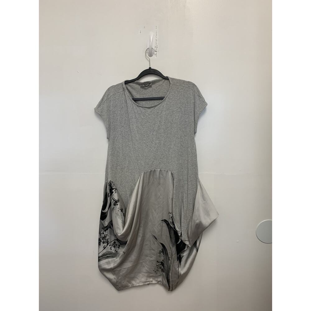Alembika Grey Floral Short Sleeve Dress Size 0